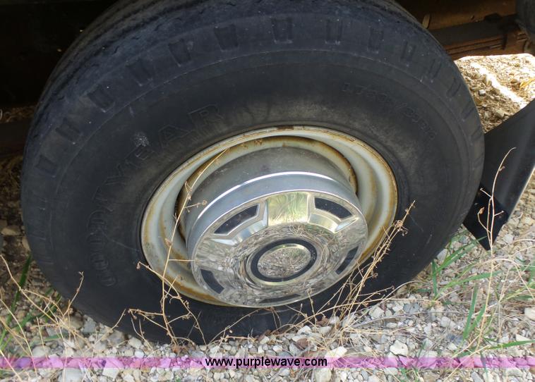 image for item J4213 1987 Ford Econoline E350 Super ambulance