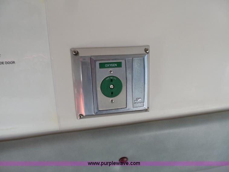 image for item J4213 1987 Ford Econoline E350 Super ambulance