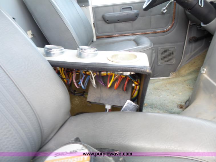 image for item J4213 1987 Ford Econoline E350 Super ambulance