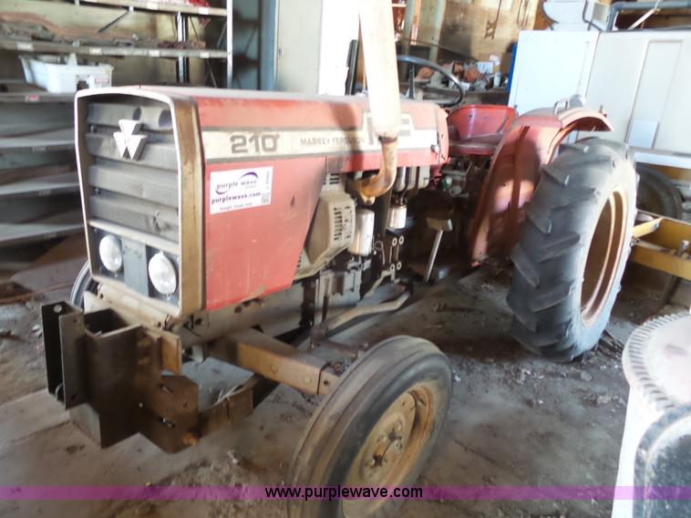 image for item J4986 Massey-Ferguson 210 Series 2746 tractor