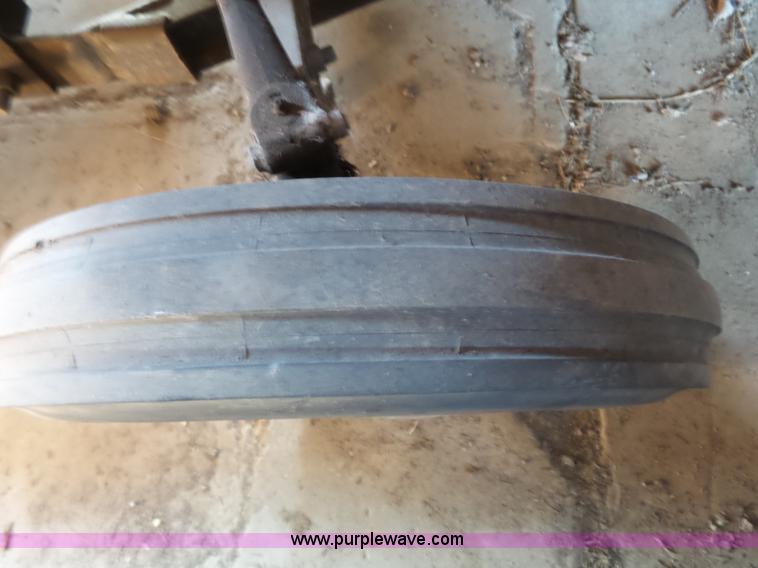 image for item J4986 Massey-Ferguson 210 Series 2746 tractor