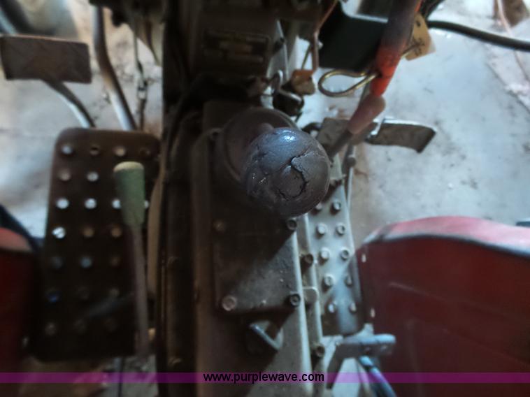 image for item J4986 Massey-Ferguson 210 Series 2746 tractor