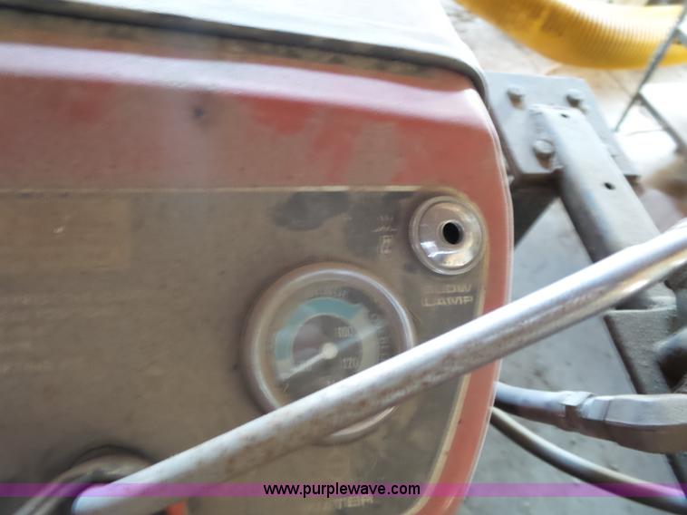 image for item J4986 Massey-Ferguson 210 Series 2746 tractor