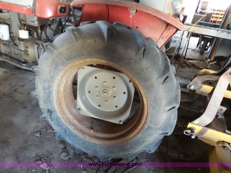 image for item J4986 Massey-Ferguson 210 Series 2746 tractor