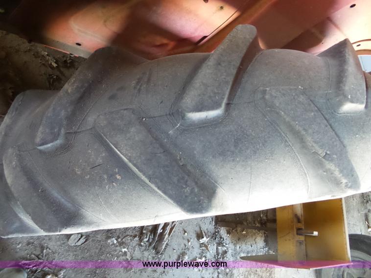 image for item J4986 Massey-Ferguson 210 Series 2746 tractor