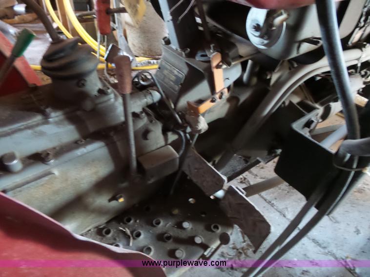 image for item J4986 Massey-Ferguson 210 Series 2746 tractor