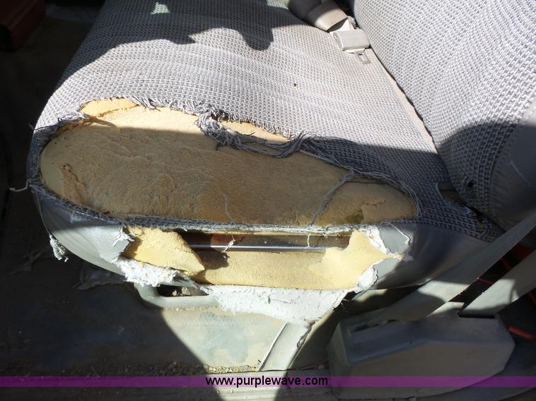 image for item J4999 1998 Chevrolet Cheyenne 2500 utility truck