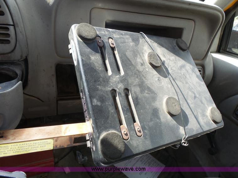 image for item J4999 1998 Chevrolet Cheyenne 2500 utility truck