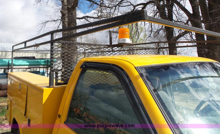 image for item J4999 1998 Chevrolet Cheyenne 2500 utility truck