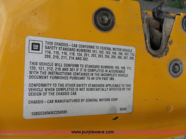 image for item J4999 1998 Chevrolet Cheyenne 2500 utility truck