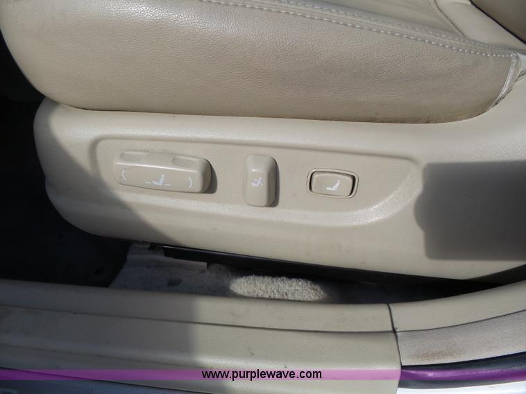image for item J5000 2008 Hyundai Azera Limited