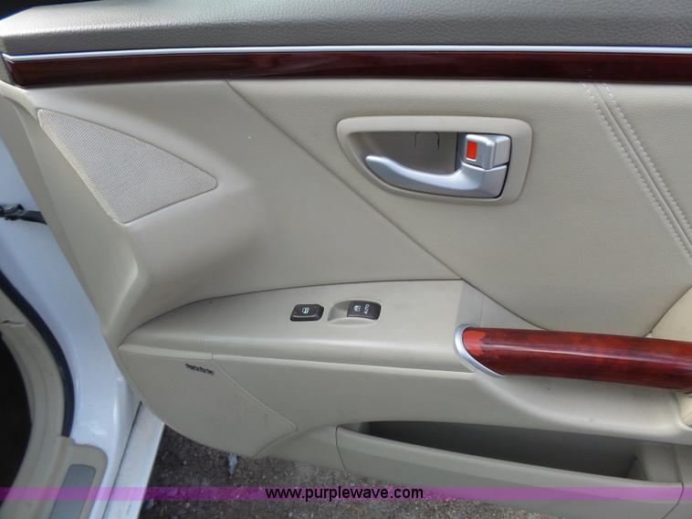 image for item J5000 2008 Hyundai Azera Limited