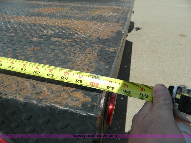 image for item J5131 1990 Ford F600 flatbed truck