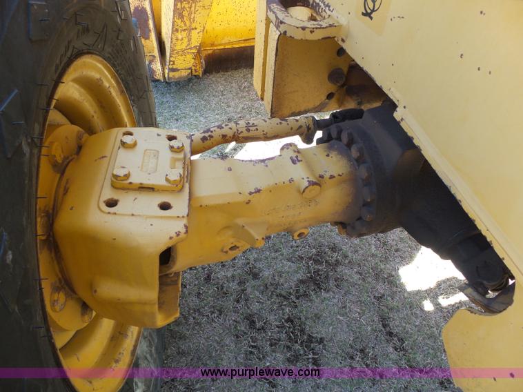 image for item J6127 1998 John Deere 310SE backhoe