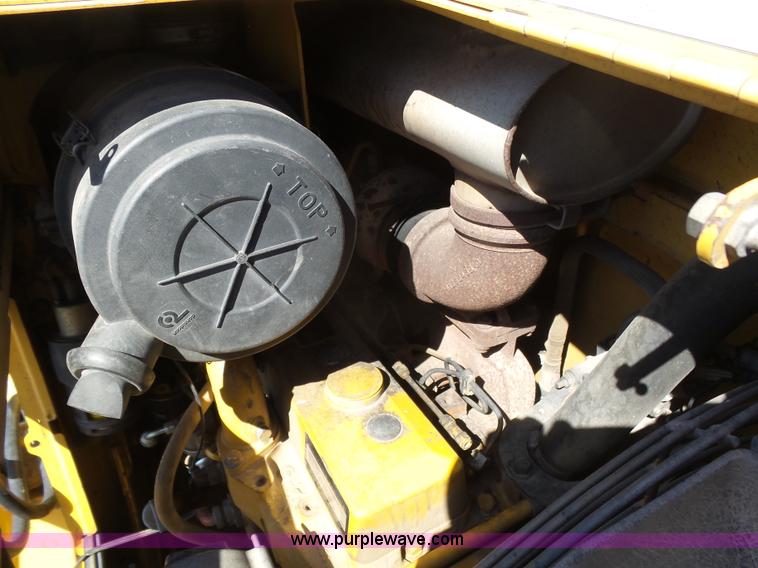 image for item J6127 1998 John Deere 310SE backhoe