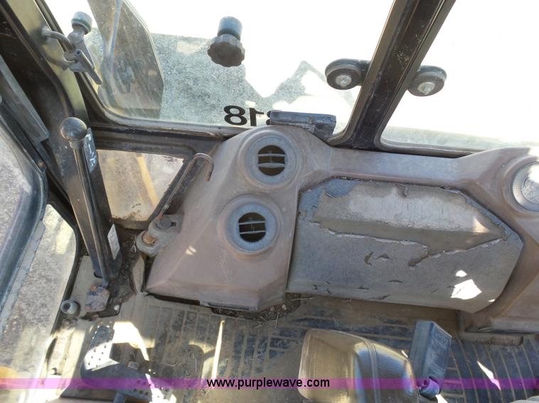 image for item J6127 1998 John Deere 310SE backhoe