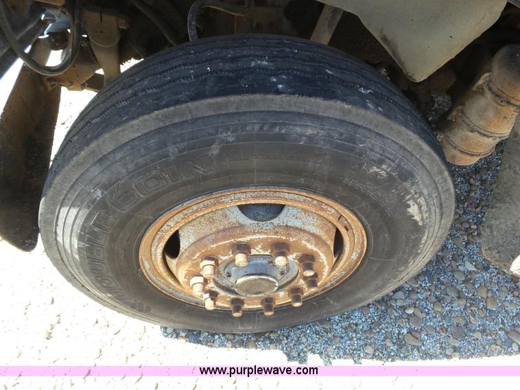 image for item J6169 1979 Ford 9000 dump truck