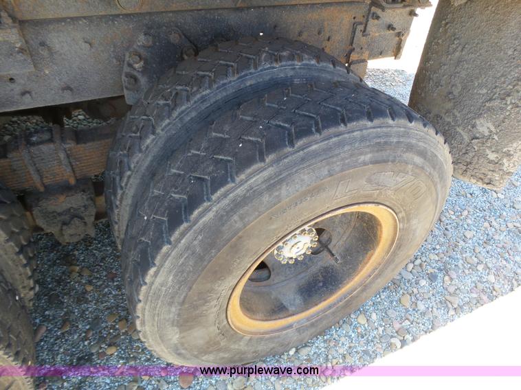 image for item J6169 1979 Ford 9000 dump truck