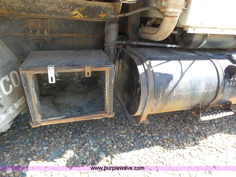 image for item J6169 1979 Ford 9000 dump truck