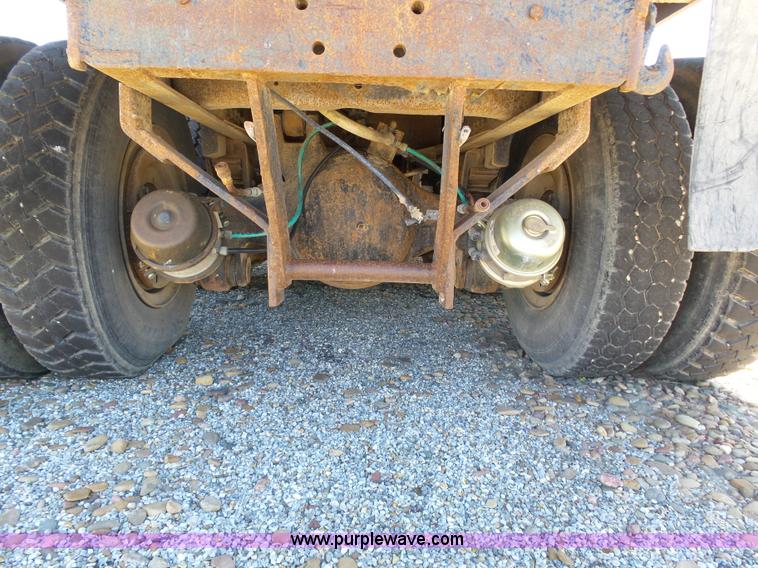 image for item J6169 1979 Ford 9000 dump truck