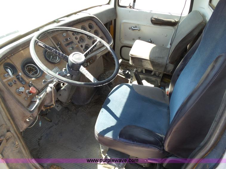 image for item J6169 1979 Ford 9000 dump truck