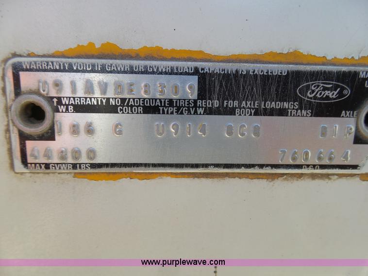 image for item J6169 1979 Ford 9000 dump truck