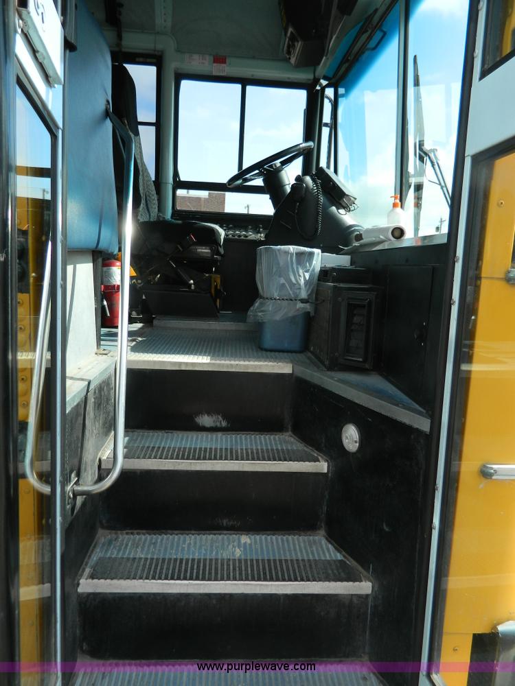 image for item J8979 1996 Thomas Built Saf-T-Liner ER school bus