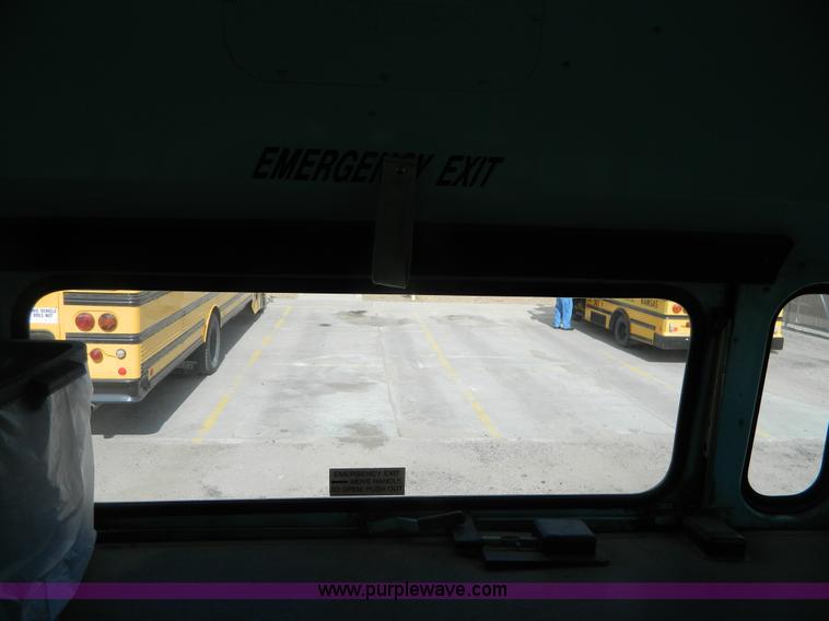 image for item J8979 1996 Thomas Built Saf-T-Liner ER school bus