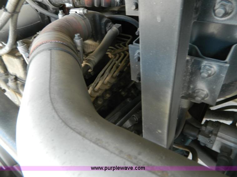 image for item J8979 1996 Thomas Built Saf-T-Liner ER school bus