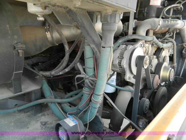 image for item J8979 1996 Thomas Built Saf-T-Liner ER school bus