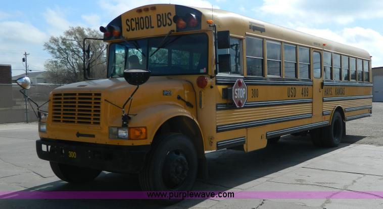 image for item J8980 1994 International 3800 school bus
