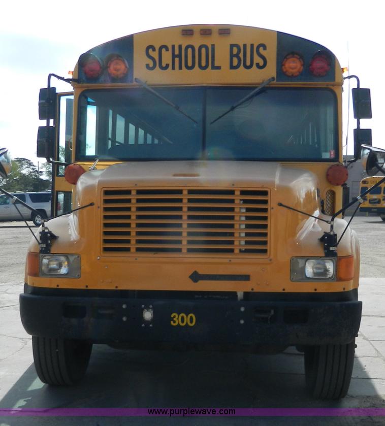image for item J8980 1994 International 3800 school bus