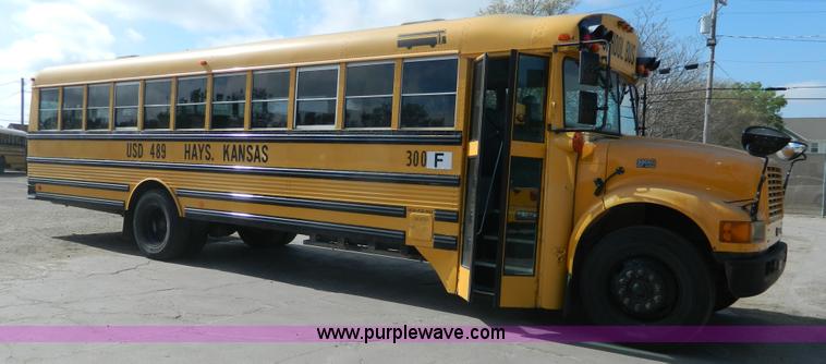 image for item J8980 1994 International 3800 school bus