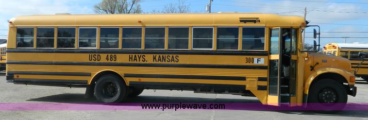 image for item J8980 1994 International 3800 school bus