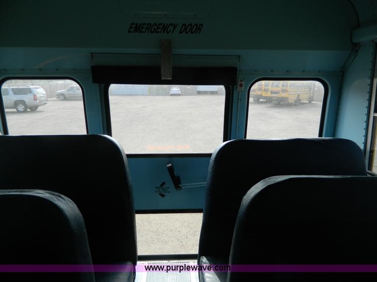 image for item J8980 1994 International 3800 school bus