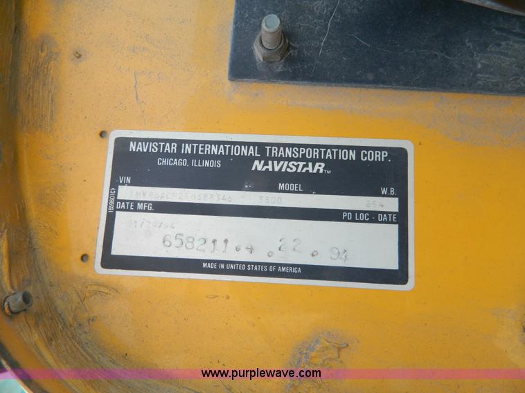 image for item J8980 1994 International 3800 school bus