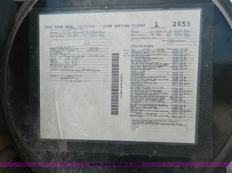 image for item J8980 1994 International 3800 school bus