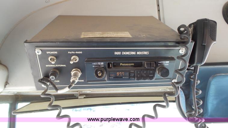 image for item J8985 1995 Thomas Built Saf-T-Liner MVP school bus