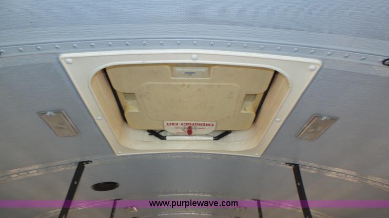 image for item J8985 1995 Thomas Built Saf-T-Liner MVP school bus