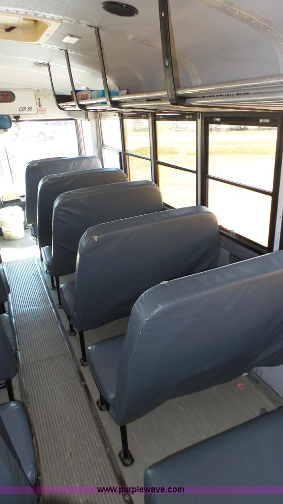 image for item J8985 1995 Thomas Built Saf-T-Liner MVP school bus