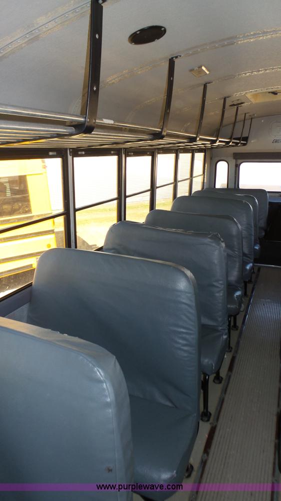 image for item J8985 1995 Thomas Built Saf-T-Liner MVP school bus