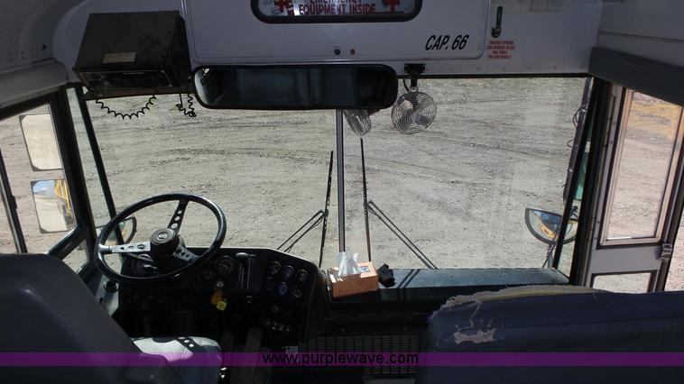 image for item J8985 1995 Thomas Built Saf-T-Liner MVP school bus