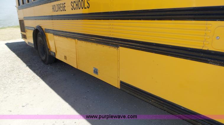 image for item J8985 1995 Thomas Built Saf-T-Liner MVP school bus