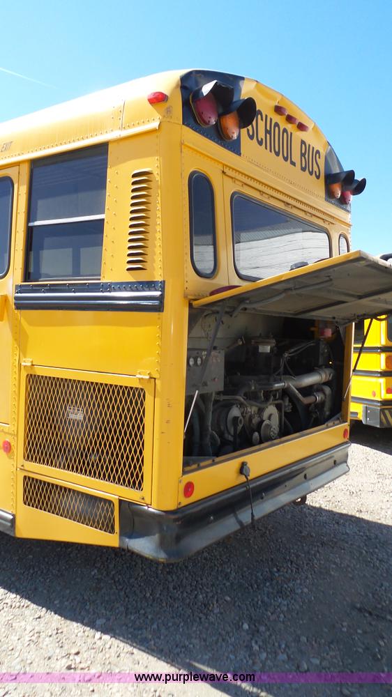 image for item J8985 1995 Thomas Built Saf-T-Liner MVP school bus