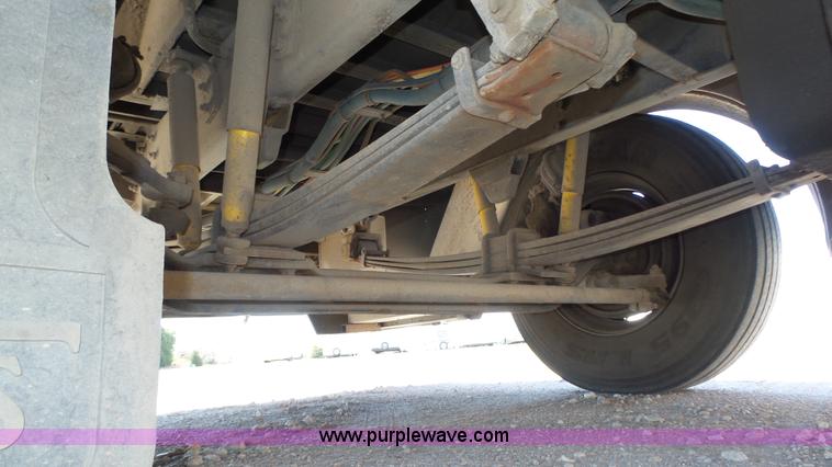 image for item J8985 1995 Thomas Built Saf-T-Liner MVP school bus