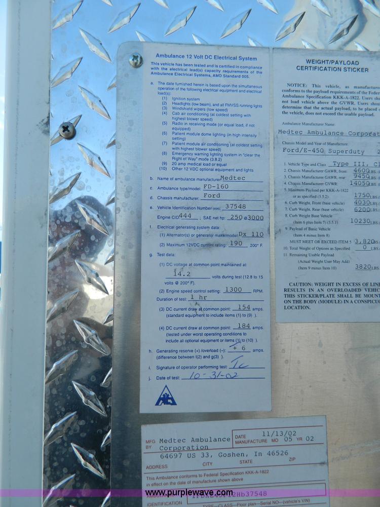 image for item J8986 2002 Ford 801 ambulance