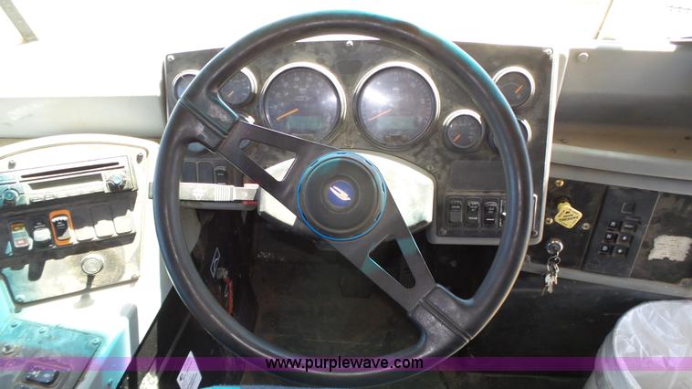 image for item J8987 2005 Blue Bird Vision school bus