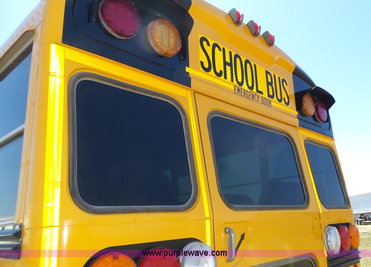 image for item J8987 2005 Blue Bird Vision school bus
