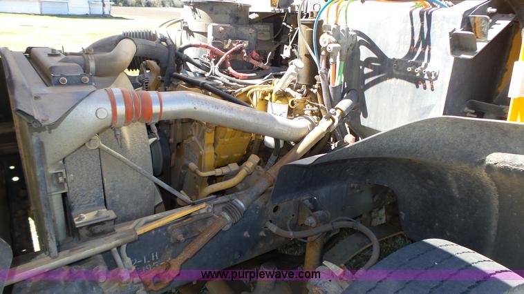 image for item J8987 2005 Blue Bird Vision school bus