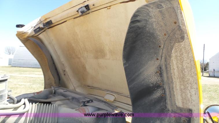 image for item J8987 2005 Blue Bird Vision school bus